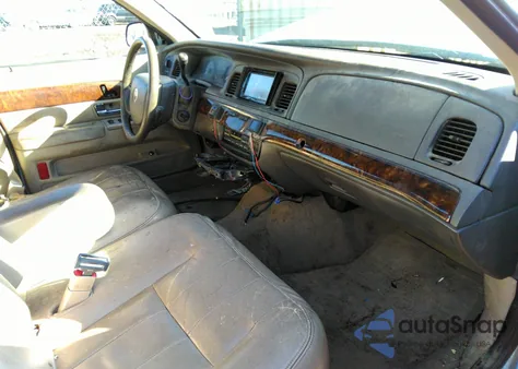 2010 Mercury Grand Marquis Ls (Fleet Only) from USA, damaged, VIN 2MEBM7FV8AX626227